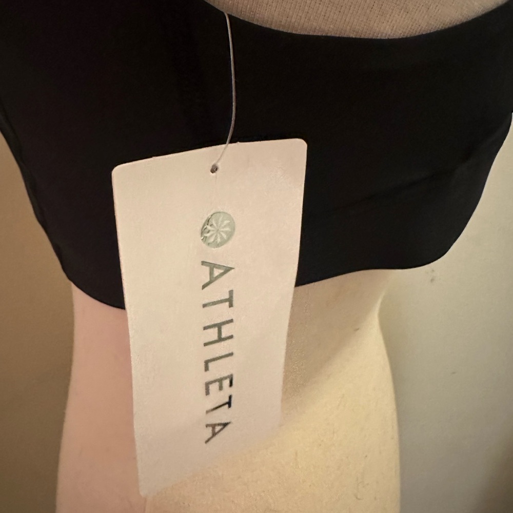 NWT Athleta sports bra - Picture 3 of 4
